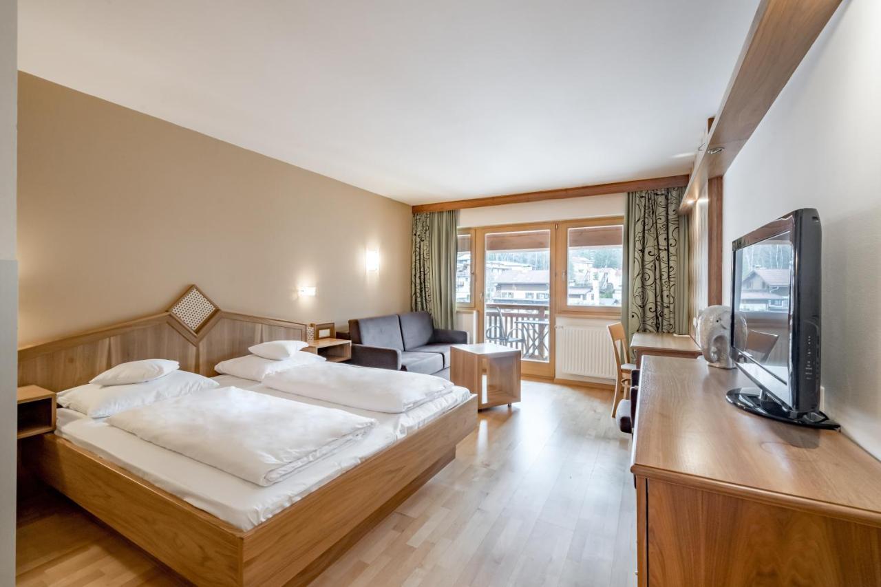 Hotel Zum Gourmet Зеефельд в Тироле Экстерьер фото