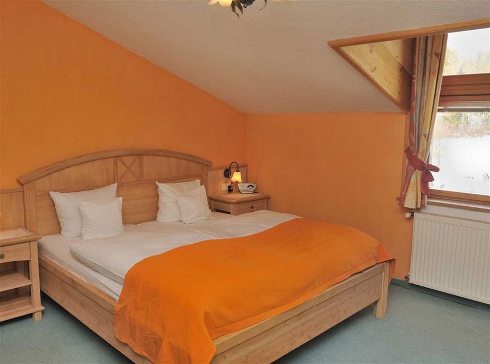 Hotel Zum Gourmet Зеефельд в Тироле Экстерьер фото