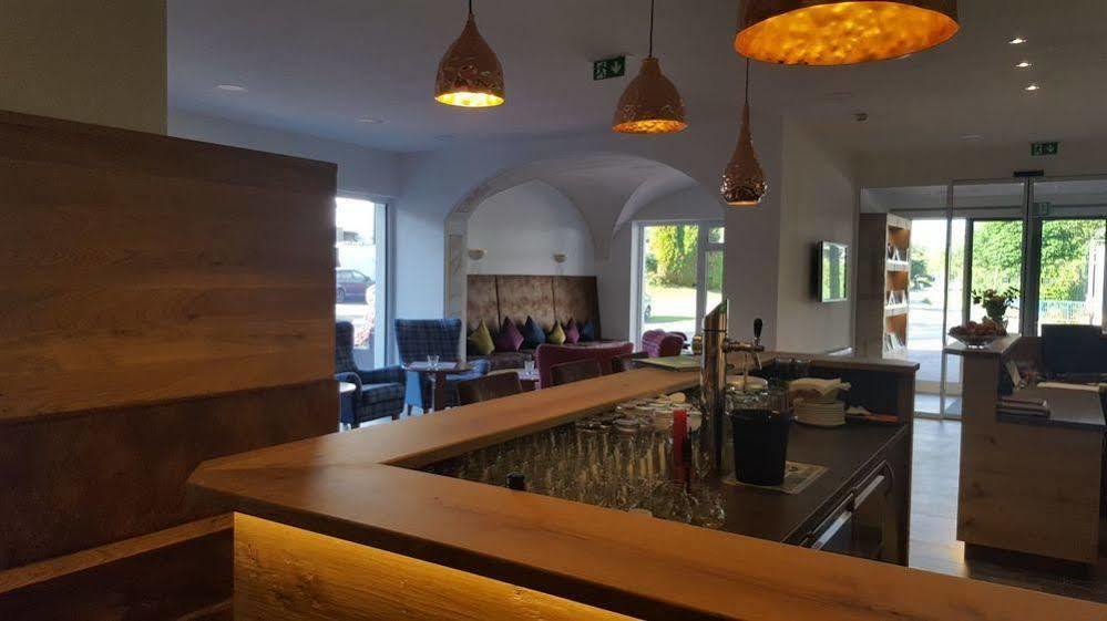 Hotel Zum Gourmet Зеефельд в Тироле Экстерьер фото