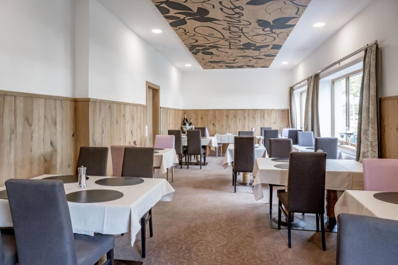 Hotel Zum Gourmet Зеефельд в Тироле Экстерьер фото